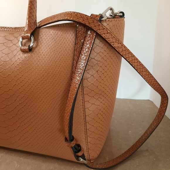 Guess Handbag Business Tote Large Camel Color Chain Accents Faux Snake Skin - Picture 8 of 14